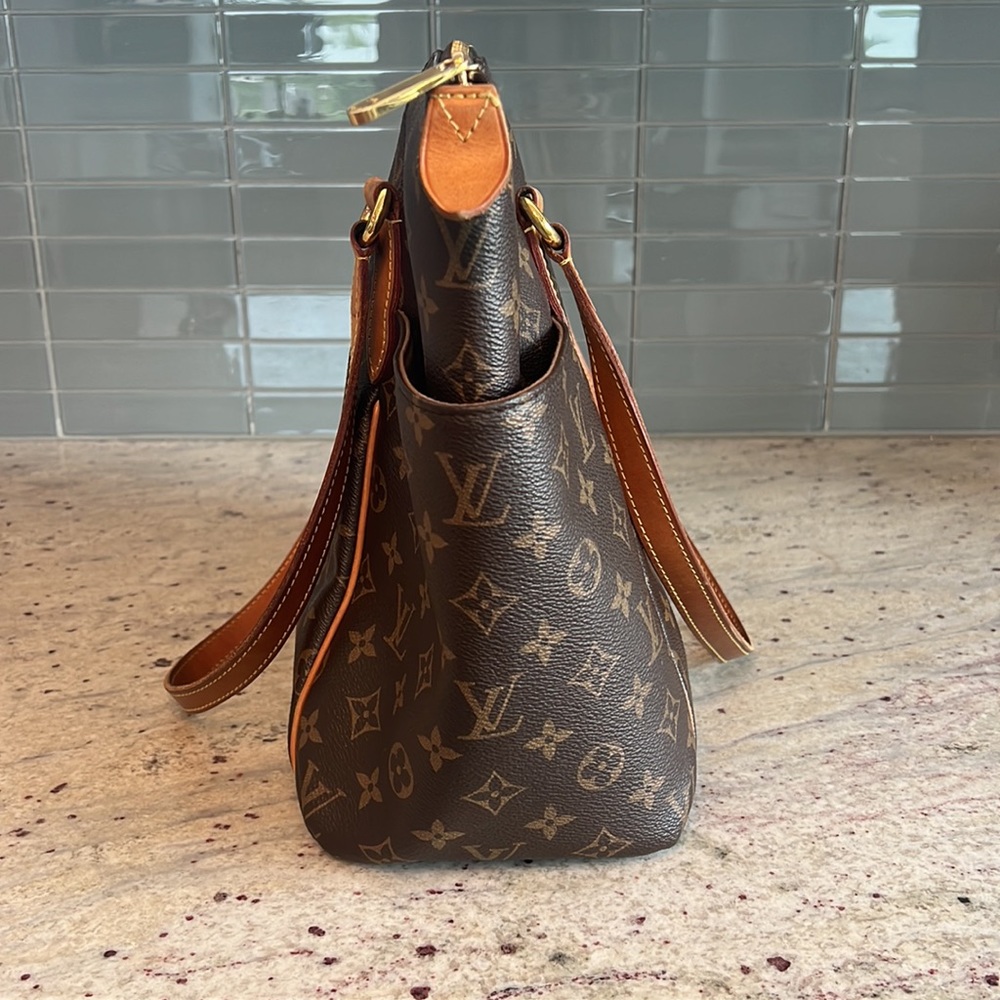 Louis Vuitton Monogram Canvas Totally Tote bag with side pockets - Picture 2 of 5